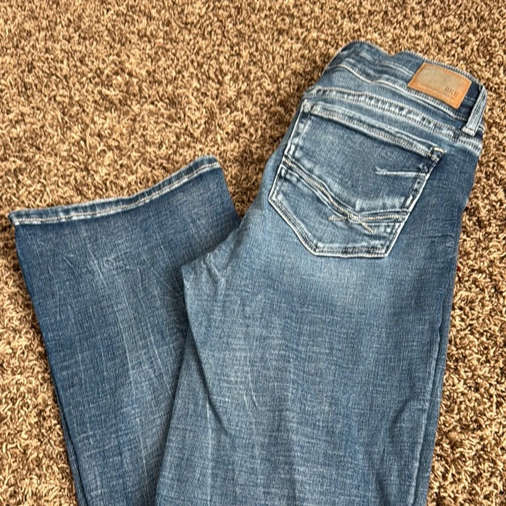 BKE Stella Denim in Classic Blue bootcut stretch jeans - Picture 3 of 4
